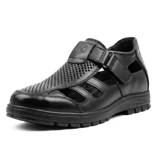 Cassian Closed-Toe Sandal
